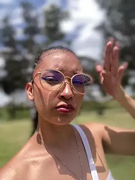 baby lizy online show from February 20, 5:46 pm