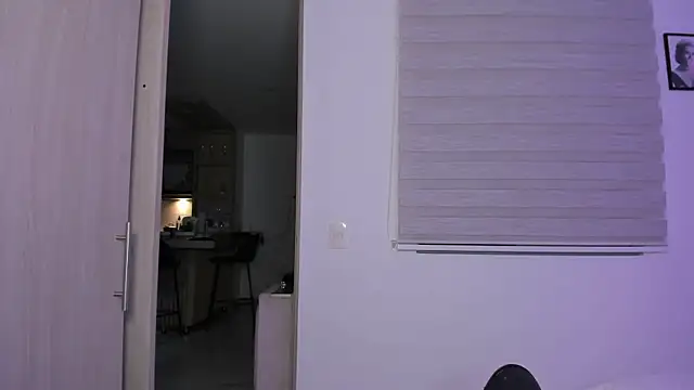 Snapshot of Antotss chatting on October 6, 2:31 am Antotss online show from October 6, 2:31 am