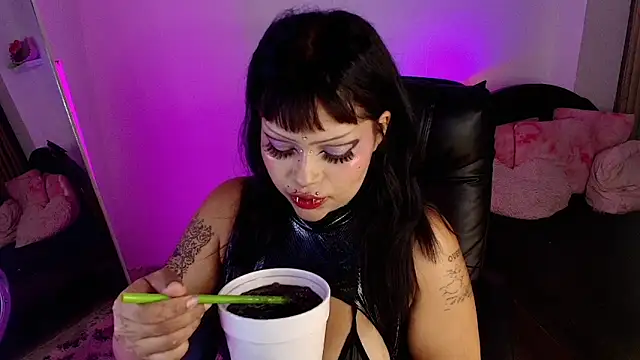 666hotline online show from June 6, 2:05 am