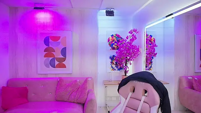 Snapshot of Gabby_evanns chatting on October 2, 12:12 pm Gabby evanns online show from October 2, 12:12 pm