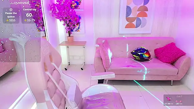 Snapshot of Gabby_evanns chatting on October 15, 12:05 pm Gabby evanns online show from October 15, 12:05 pm