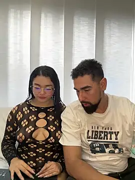 Snapshot of camianddanna chatting on January 30, 10:19 pm camianddanna online show from January 30, 10:19 pm