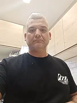 Snapshot of Holaluz2 chatting on November 19, 1:44 pm Holaluz2 online show from November 19, 1:44 pm