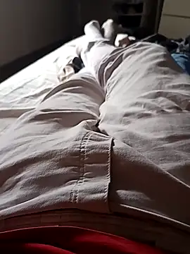 Snapshot of Holaluz2 chatting on December 4, 9:51 am Holaluz2 online show from December 4, 9:51 am