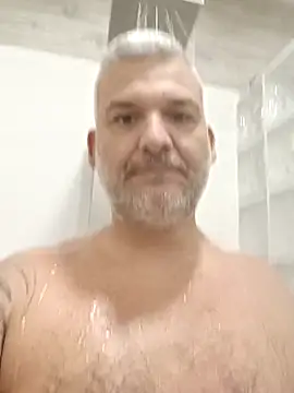 Snapshot of Holaluz2 chatting on December 5, 7:10 pm Holaluz2 online show from December 5, 7:10 pm