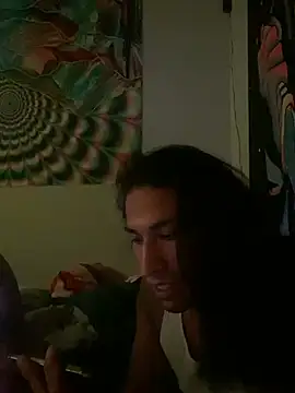 Snapshot of LargeDominoes chatting on July 6, 4:20 am LargeDominoes online show from July 6, 4:20 am