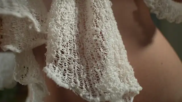 Snapshot of HeyBananas chatting on October 5, 6:06 pm HeyBananas online show from October 5, 6:06 pm