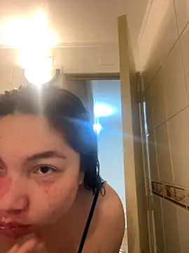 WhiteWomen online show from September 10, 10:48 am