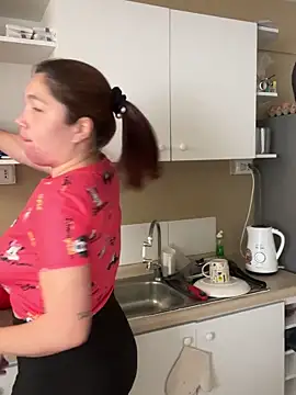 WhiteWomen online show from October 24, 4:25 pm