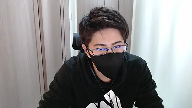 Snapshot of ryota_kkk chatting on December 13, 3:11 pm ryota kkk online show from December 13, 3:11 pm