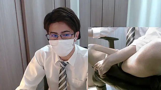 Snapshot of ryota_kkk chatting on September 25, 2:10 pm ryota kkk online show from September 25, 2:10 pm