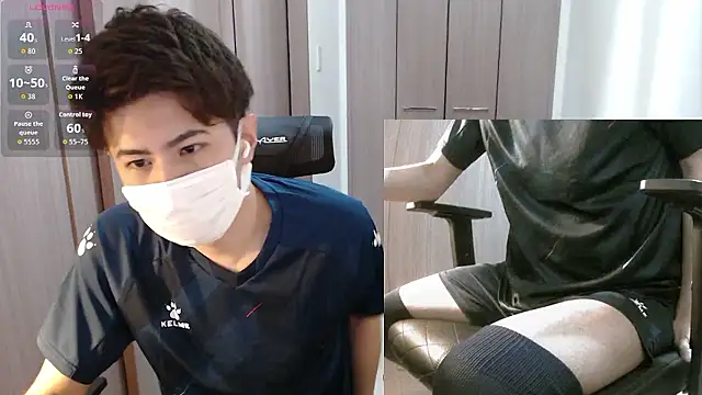 Snapshot of ryota_kkk chatting on October 3, 12:13 pm ryota kkk online show from October 3, 12:13 pm