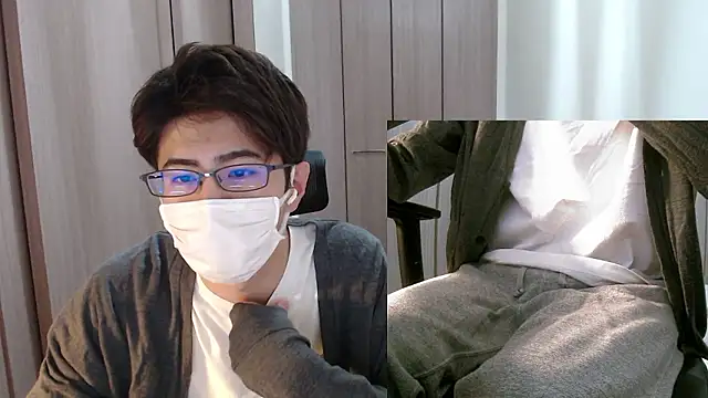 Snapshot of ryota_kkk chatting on October 22, 9:36 pm ryota kkk online show from October 22, 9:36 pm