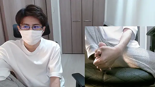 Snapshot of ryota_kkk chatting on October 29, 2:14 am ryota kkk online show from October 29, 2:14 am