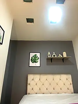 Snapshot of Soe_Lara chatting on December 5, 11:30 am Soe Lara online show from December 5, 11:30 am