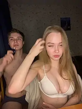 Family-Mm1 online show from December 15, 1:46 am