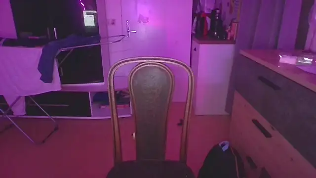 Meliss Official9 online show from March 9, 9:25 pm