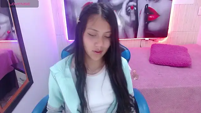 Snapshot of Catalehia_Milk chatting on January 22, 12:16 am Catalehia Milk online show from January 22, 12:16 am