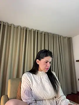 Alice Biel online show from June 21, 1:30 am