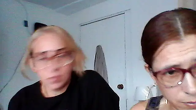 karlabarrera online show from June 4, 8:59 pm