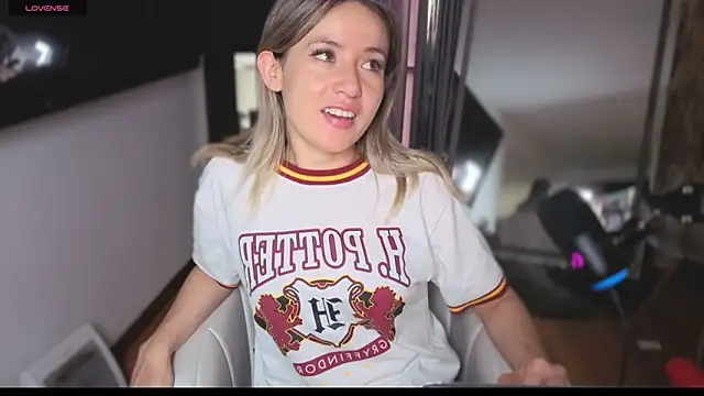 sexfire lalita online show from December 17, 8:48 pm