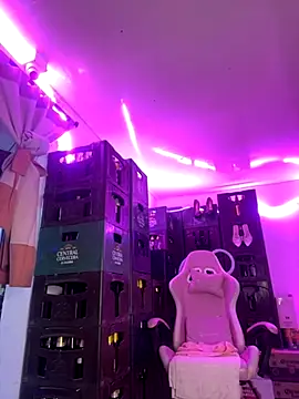 Snapshot of Hot_beauty__ chatting on October 25, 6:21 am Hot beauty online show from October 25, 6:21 am