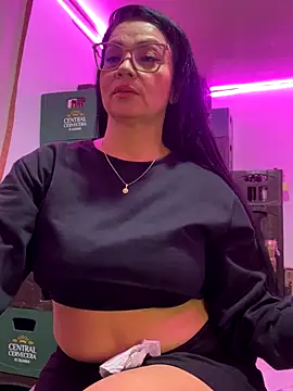 Snapshot of Hot_beauty__ chatting on November 29, 5:43 am Hot beauty online show from November 29, 5:43 am