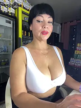 Hot beauty   online show from May 1, 6:29 am