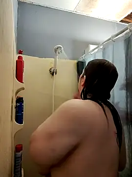 023Longandjuicy online show from November 12, 11:47 pm