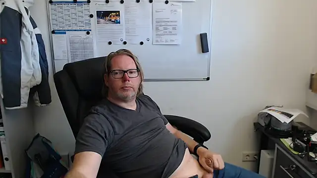 Snapshot of VSteph chatting on September 9, 2:38 pm VSteph online show from September 9, 2:38 pm