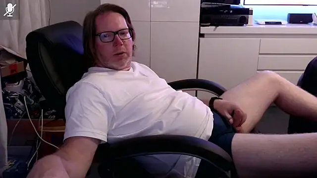 Snapshot of VSteph chatting on September 23, 8:23 pm VSteph online show from September 23, 8:23 pm