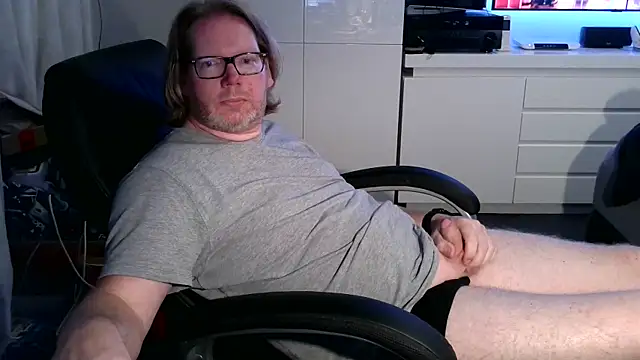 Snapshot of VSteph chatting on October 1, 7:42 pm VSteph online show from October 1, 7:42 pm