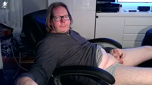 Snapshot of VSteph chatting on October 13, 8:53 pm VSteph online show from October 13, 8:53 pm