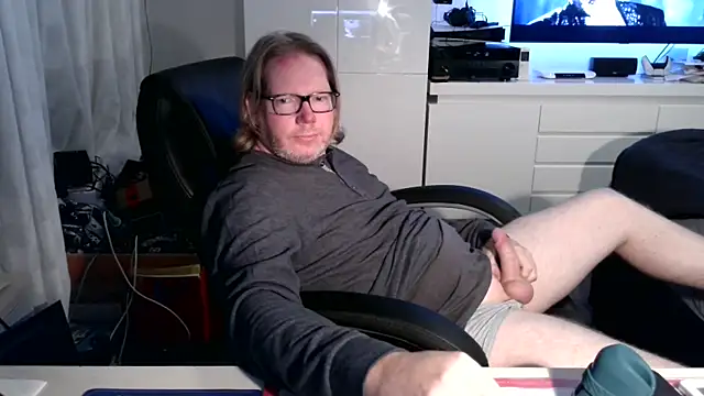 Snapshot of VSteph chatting on October 17, 7:49 pm VSteph online show from October 17, 7:49 pm