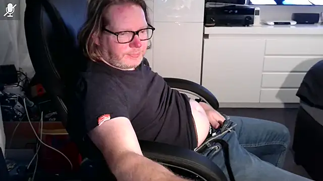 Snapshot of VSteph chatting on October 20, 7:36 pm VSteph online show from October 20, 7:36 pm