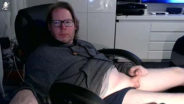 Snapshot of VSteph chatting on November 11, 11:05 pm VSteph online show from November 11, 11:05 pm