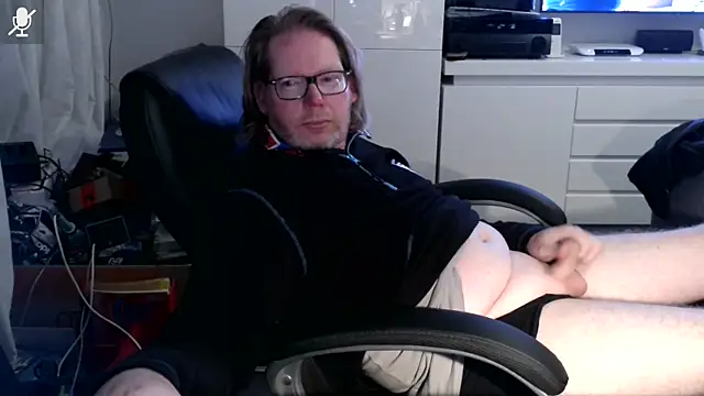 Snapshot of VSteph chatting on November 12, 10:41 pm VSteph online show from November 12, 10:41 pm