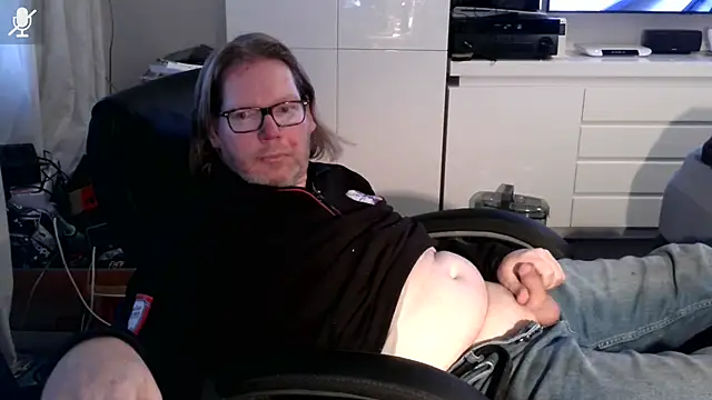 Snapshot of VSteph chatting on November 22, 3:44 pm VSteph online show from November 22, 3:44 pm