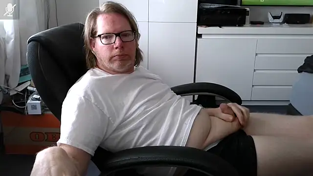VSteph online show from April 25, 12:19 pm