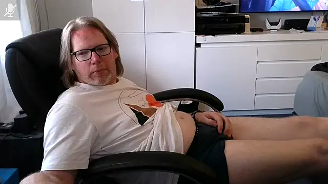 VSteph online show from June 16, 6:54 pm