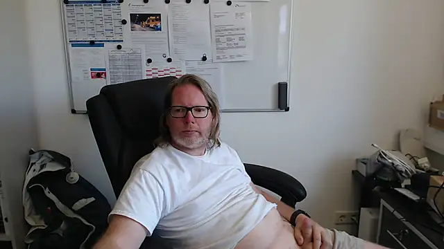 Snapshot of VSteph chatting on July 21, 3:25 pm VSteph online show from July 21, 3:25 pm