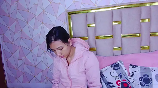 nina carther online show from February 9, 11:25 am