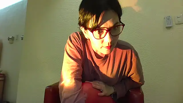 Snapshot of Tiramisu89 chatting on January 13, 2:39 am Tiramisu89 online show from January 13, 2:39 am