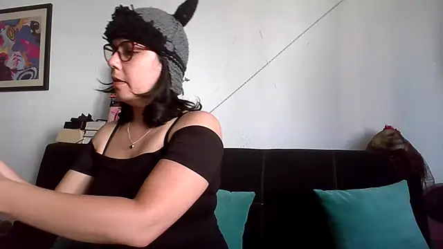 Snapshot of Tiramisu89 chatting on November 11, 6:08 pm Tiramisu89 online show from November 11, 6:08 pm