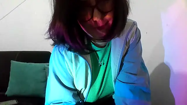 Snapshot of Tiramisu89 chatting on November 26, 1:06 am Tiramisu89 online show from November 26, 1:06 am