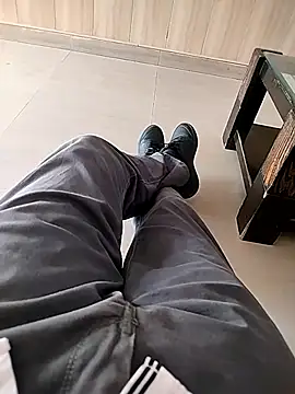 Snapshot of Delhi28 chatting on October 3, 9:50 am Delhi28 online show from October 3, 9:50 am