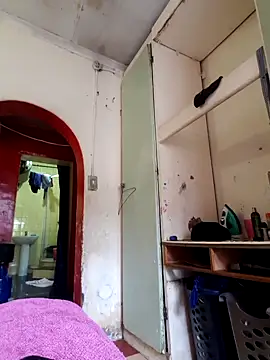 Polygamist online show from October 31, 6:25 am