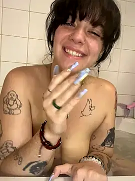 Snapshot of pircilla23 chatting on September 14, 5:01 pm pircilla23 online show from September 14, 5:01 pm