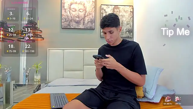 Snapshot of kieran_derek chatting on November 28, 3:31 am kieran derek online show from November 28, 3:31 am