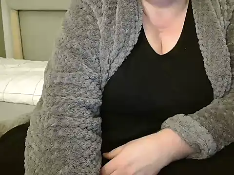 Snapshot of MarthaBriest chatting on February 7, 7:29 am MarthaBriest online show from February 7, 7:29 am